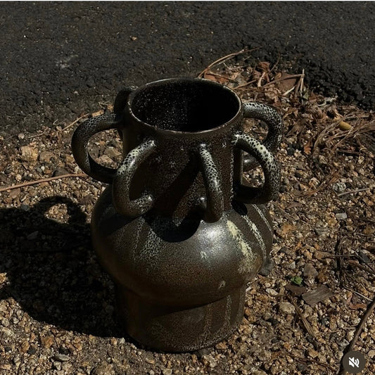 STUDIO NOTES: CAT (DIP CERAMICS)
